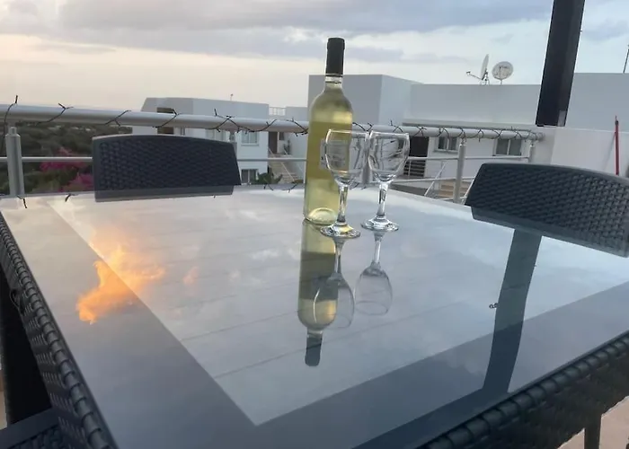 Sunset View Penthouse 2 Bedrooms Tatlisu *