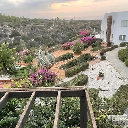 Апартаменты Sunset View Penthouse 2 Bedrooms Tatlisu Akanthou