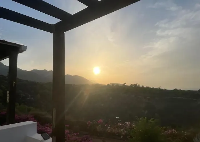 Sunset View Penthouse 2 Bedrooms Tatlisu * Akanthou